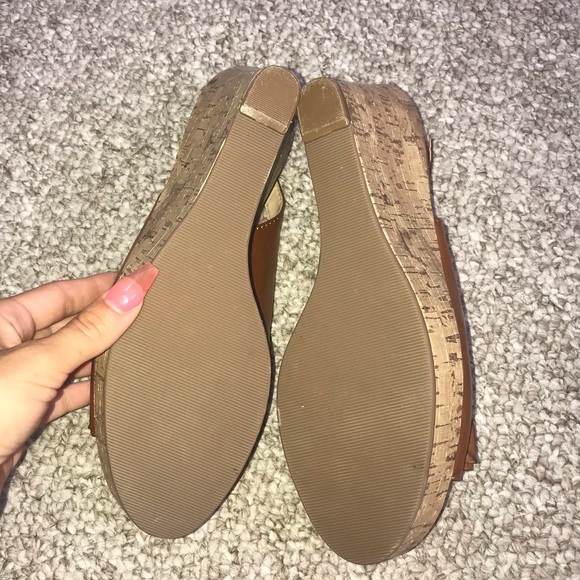 Brown bow wedges - Picture 3 of 4